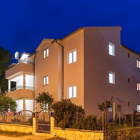 Apartments Maras شيبينيك المظهر الخارجي الصورة