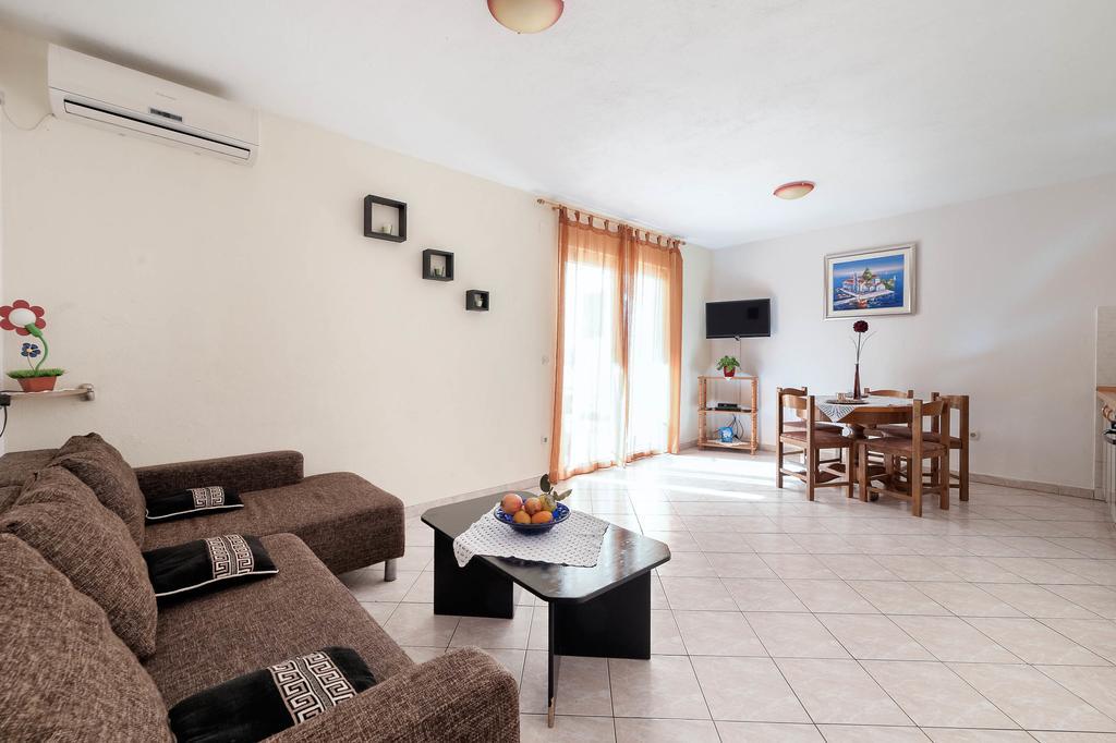 Apartments Maras شيبينيك المظهر الخارجي الصورة