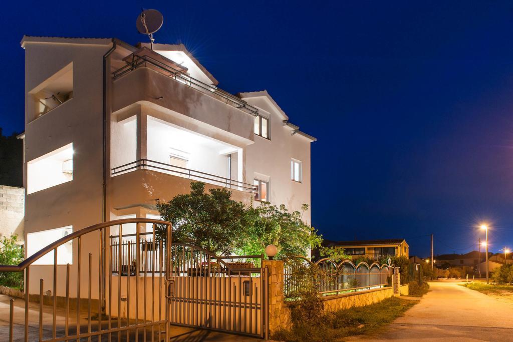 Apartments Maras شيبينيك المظهر الخارجي الصورة